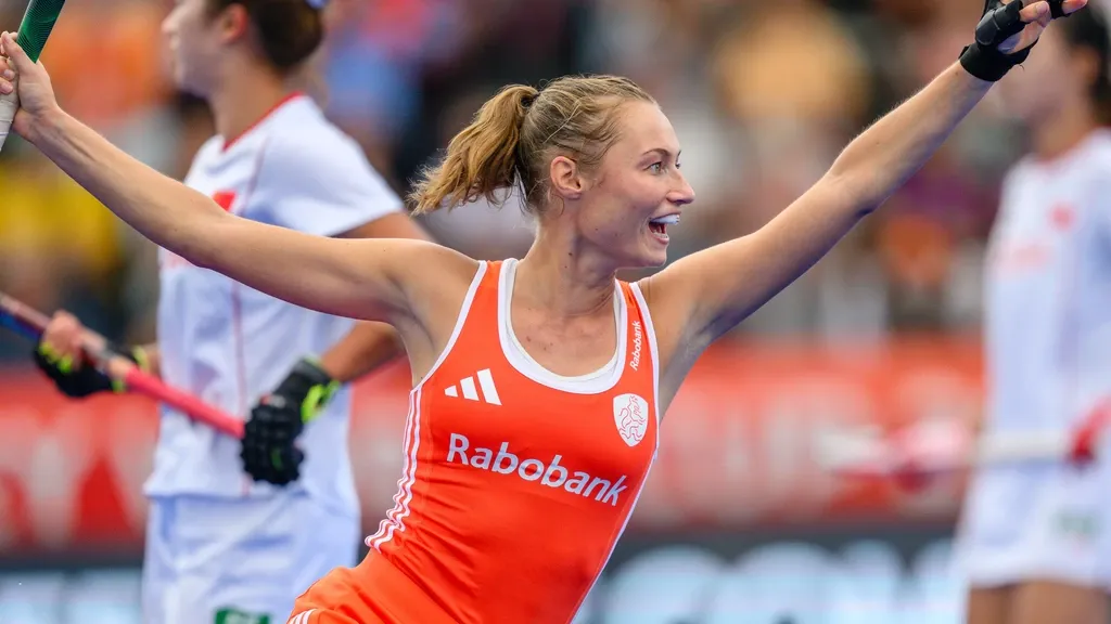 Hockeywomen cruise into semifinals with comfortable win over Alyson Annan’s China