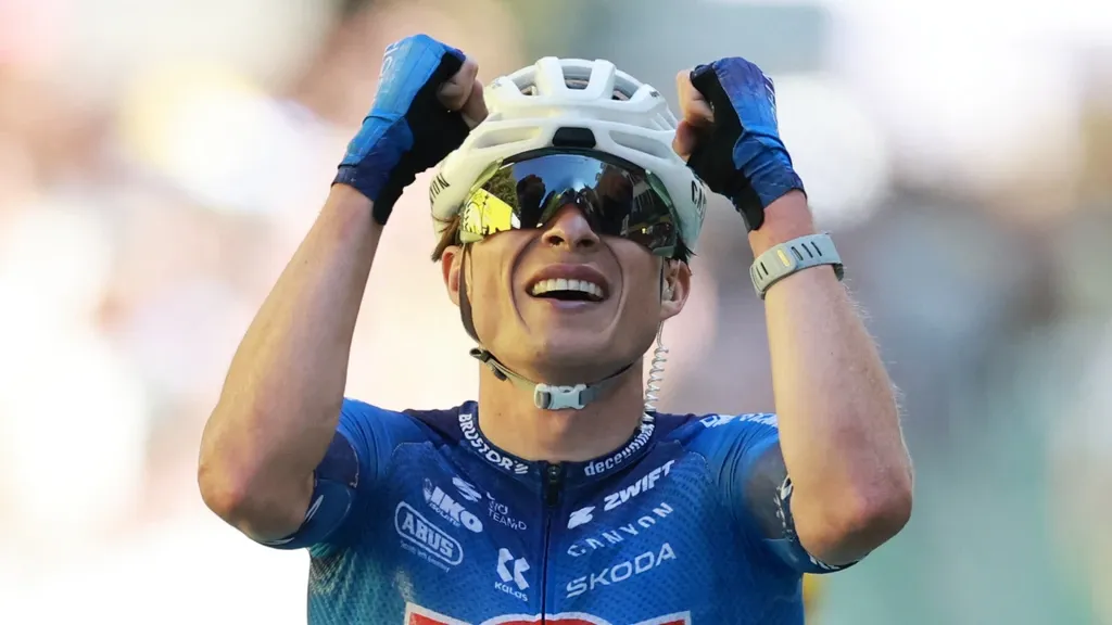 Philipsen wins intense Tour stage after Van der Poel sets up sprint