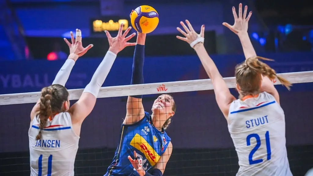 Dutch women's volleyball team eliminated from Nations League after loss to Italy