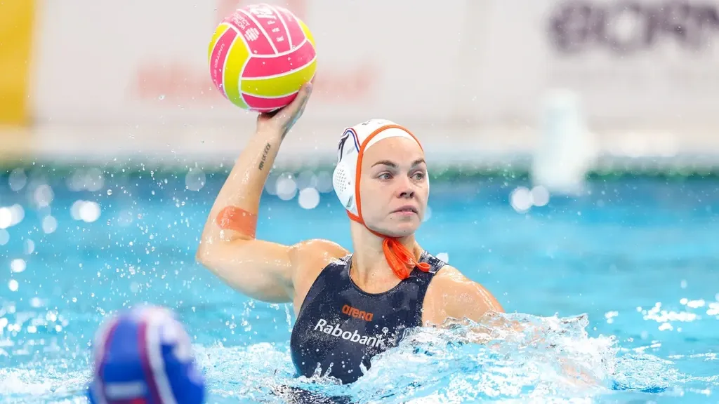 Dutch women’s water polo beat Hungary, will play Saturday for fifth place in World Cup