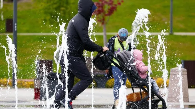 Social Fund announces father's right to claim childcare allowance