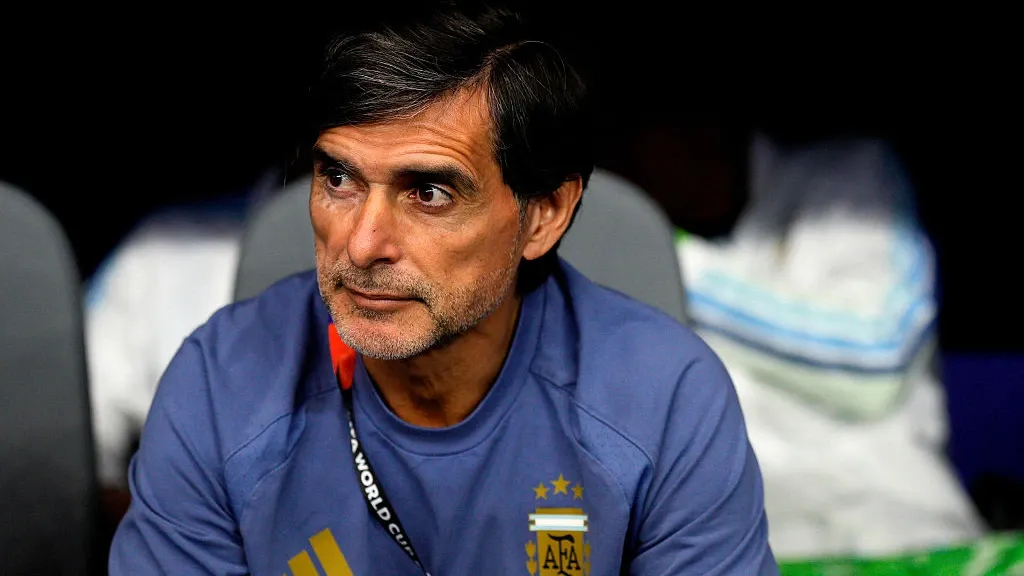 Argentine assistant apologizes, says Paredes need not be suspended over Gavi incident