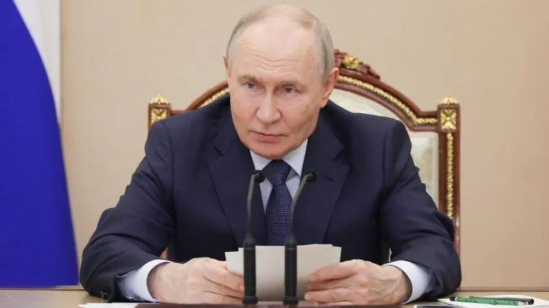 Putin says difficulties in Russia's fuel market are temporary