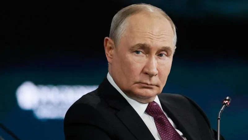 Putin: the settlement should be decided by Russia and Ukraine
