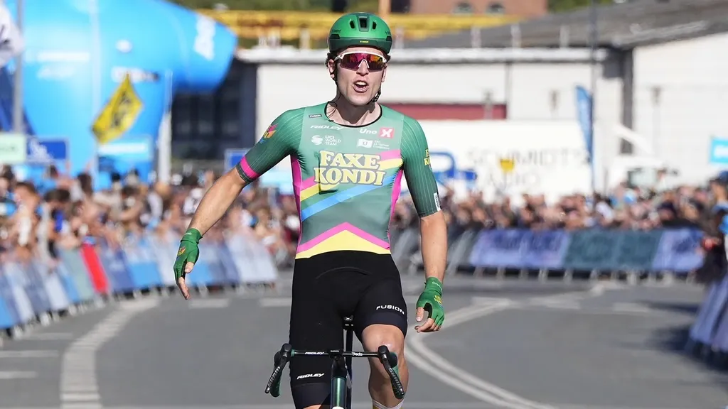 Early escapee Ingebrigtsen ends Van Aert’s winning streak in Denmark