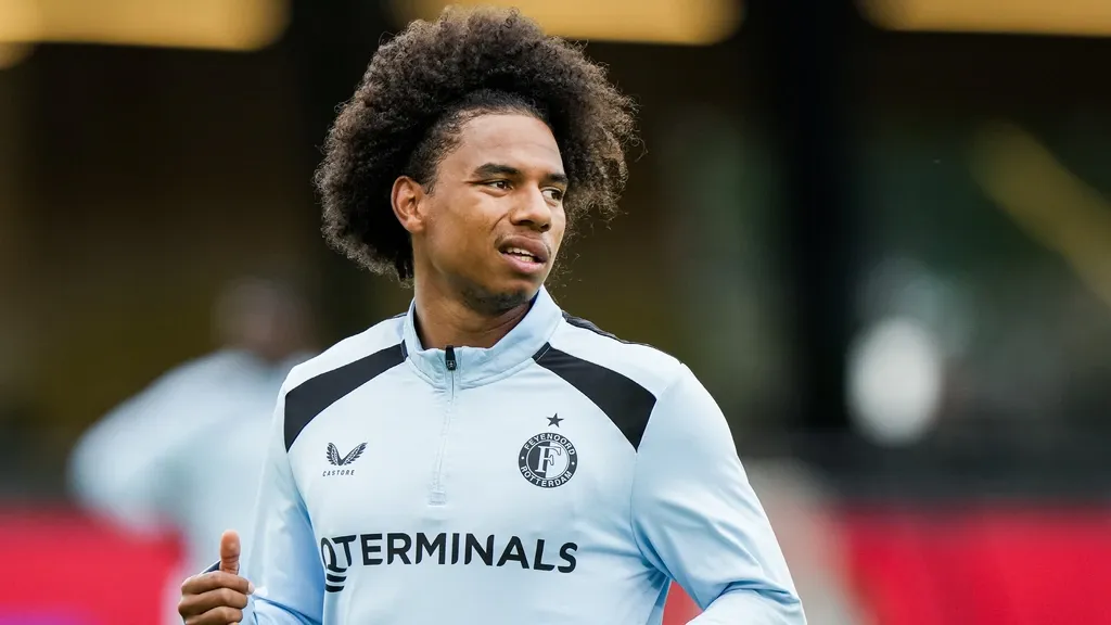 Feyenoord terminates Calvin Stengs contract; forward free to find new club