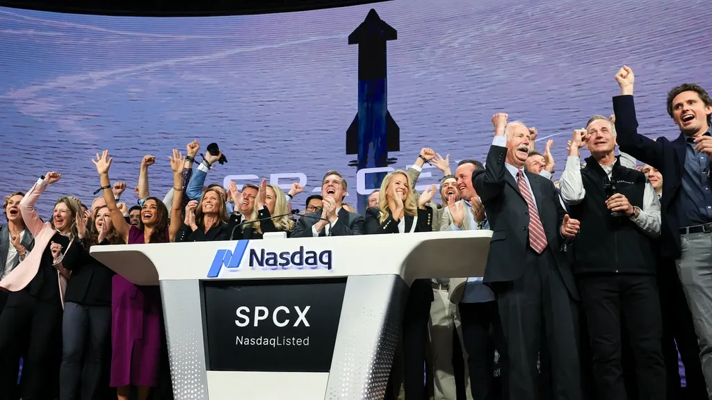 SpaceX stock falls below IPO price as U.S. tech sector struggles