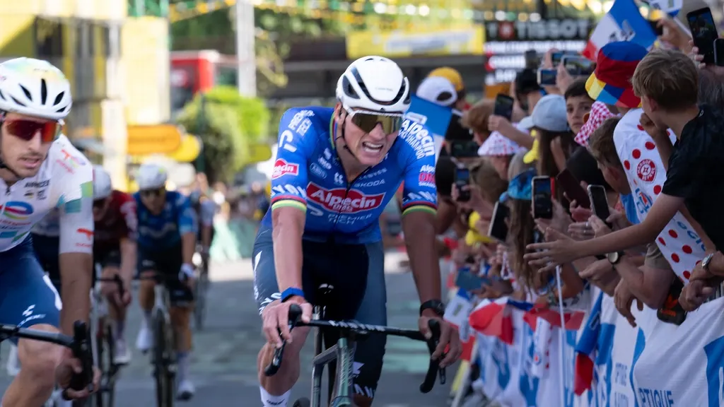 Dutch Tour riders exhausted after chaotic 175 km stage finishing in Voiron
