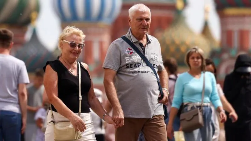 Mironov says pensions should be indexed quarterly to protect Russians
