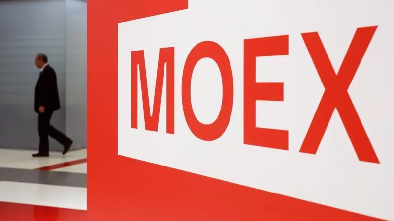 Russian stock market rises at the open, showing resilience